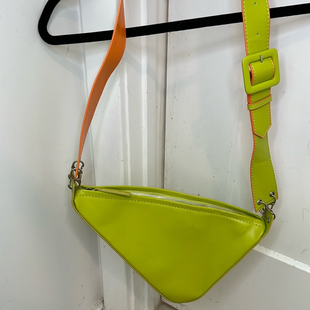 Nwot Shein Triangle Shape Multi Colored Strap Sho… - image 1